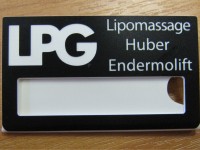 Бейдж пластиковый, с логотипом, 70х40