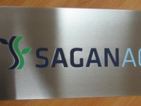 Табличка с логотипом из металла 400х200х2мм