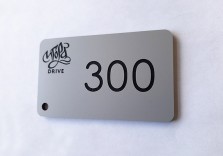 Брелок 80х46х3мм